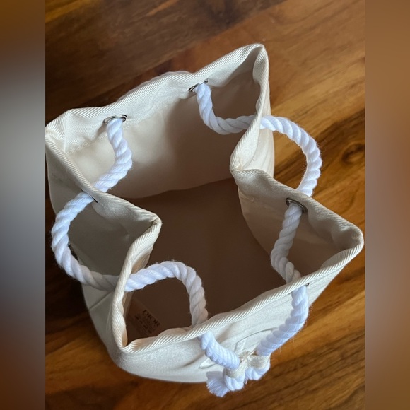 Dior Cream Bucket Bag, NEW - Picture 6 of 10